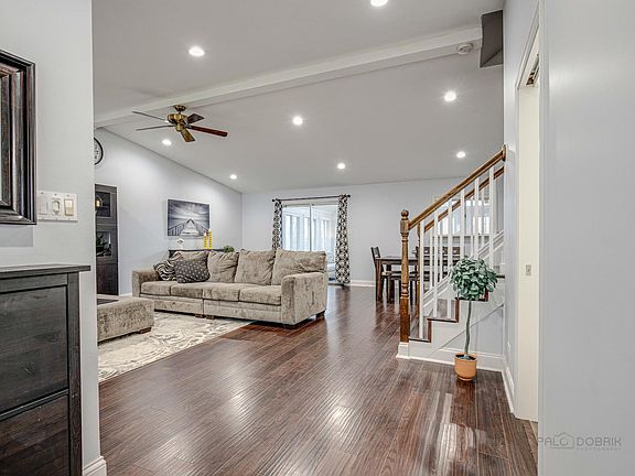 3rd image of 1541 E Alison Dr