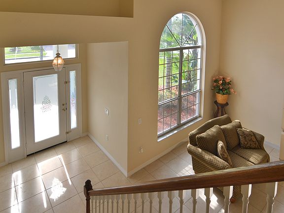3rd image of 2427 Huron Circle