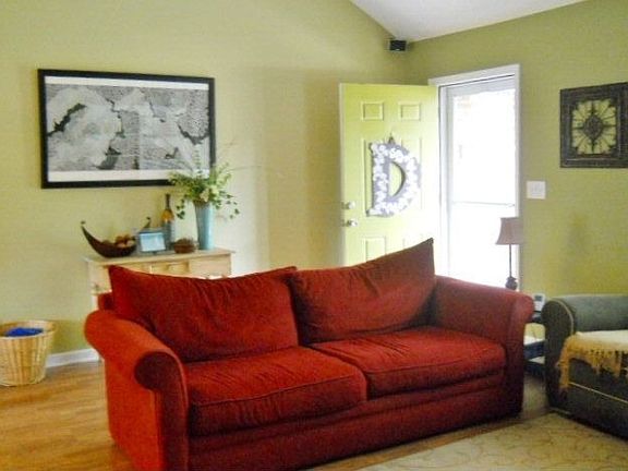 3rd image of 202 Shelbi Dr