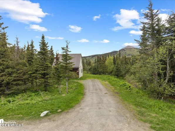 16221 Diane Dr, Anchorage, AK 99516