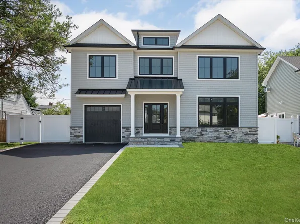 11 Forest Lane, Westbury, NY 11590