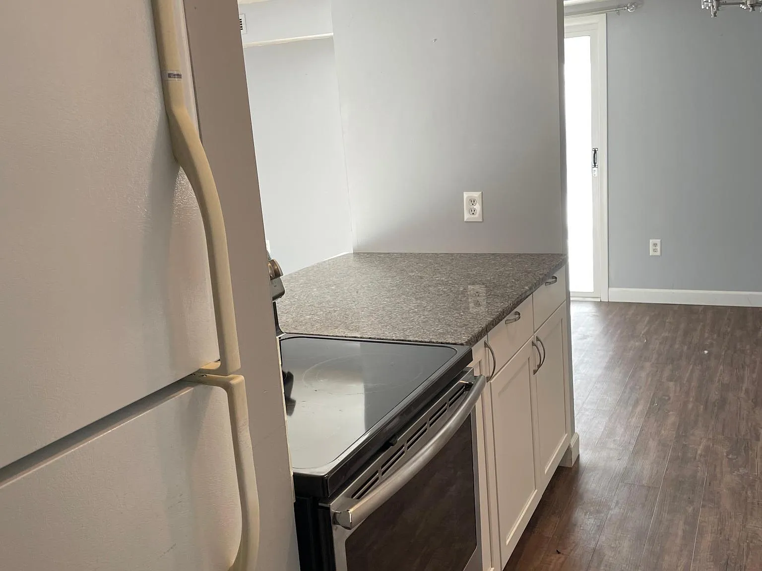 9759 Independence Dr — Photo 3