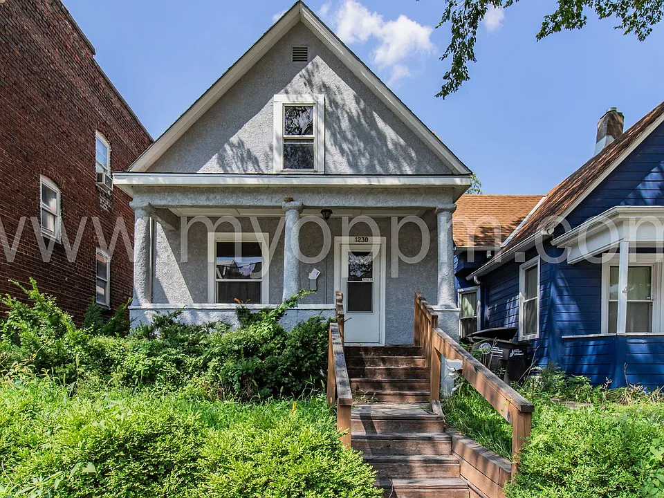 1230 S 11th St