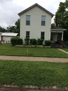 1st image of 212 E Oak St