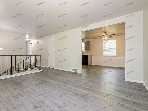 5th image of 8913 E 89th St