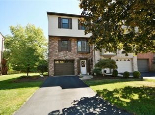 735 Windvue Dr, Pittsburgh, PA 15205