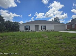 582 Hallcrest St SW, Palm Bay, FL 32908
