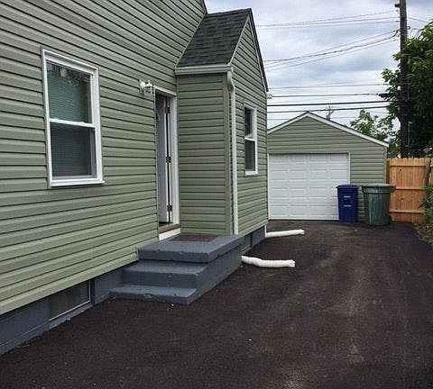 2nd image of 3234 Walmar Dr