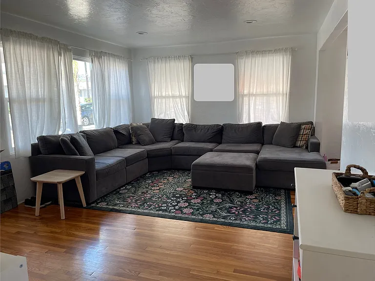136 Minnesota Ave — Photo 4