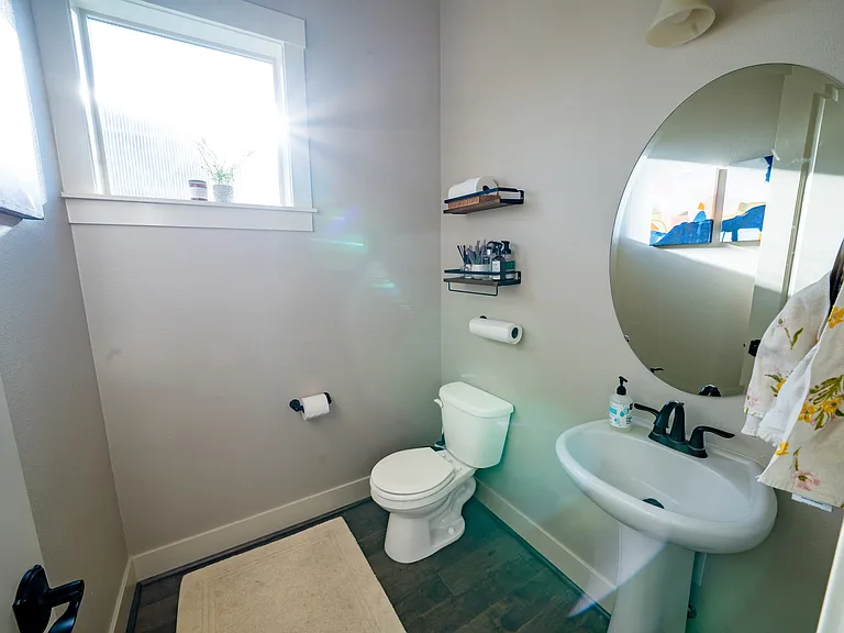 28658 NW Shaddon St — Photo 4