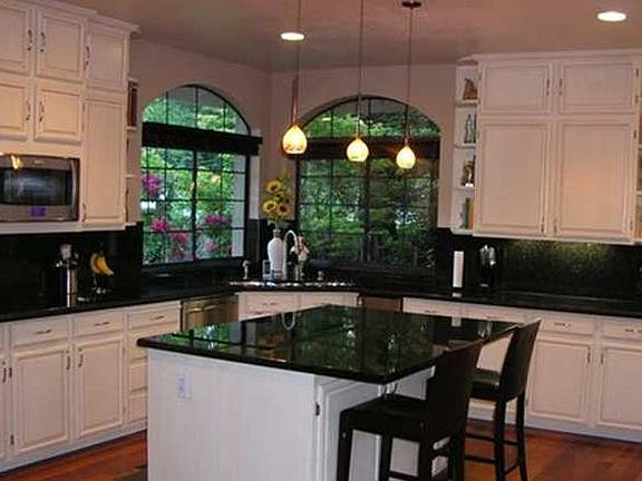 4th image of 20 Glenhill Ct