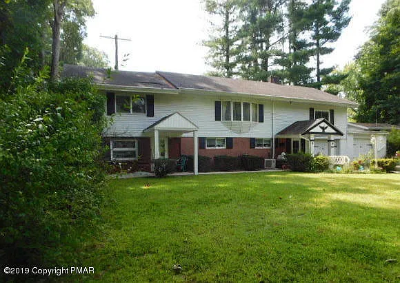 301 Lupine Ave photo 1