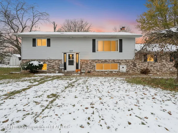 1010 Firwood St, Lansing, MI 48917