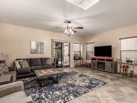 5th image of 1353 W Via Cerro Colorado