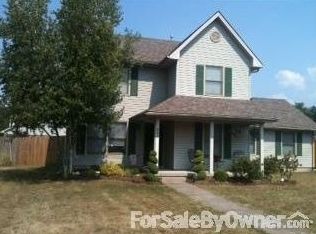 300 Magnolia Cir, Versailles, KY 40383