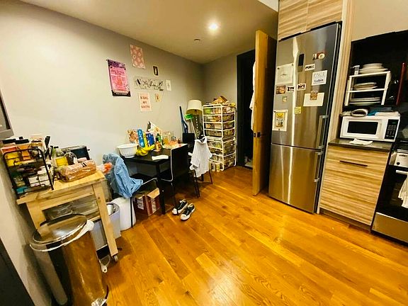 3rd image of 13 Jefferson St #1A