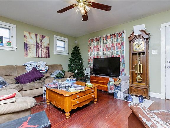 4th image of 2331 Hood Ave