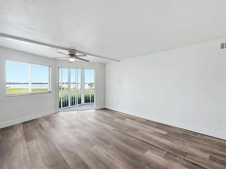 769 John Ringling Blvd #4 — Photo 6