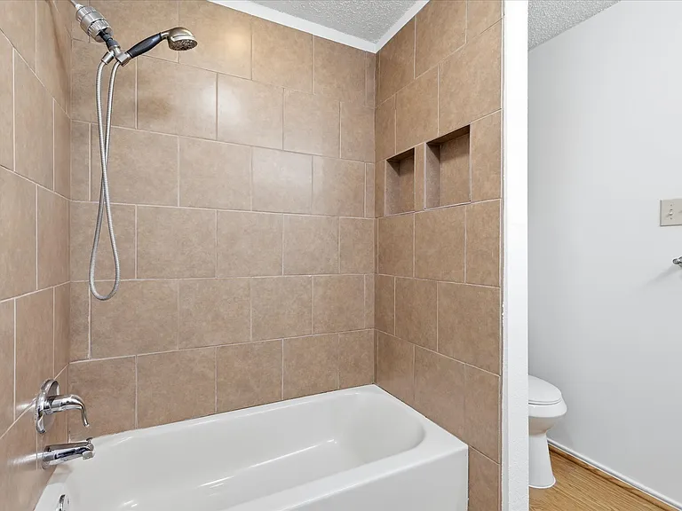 559 Lee Dr — Photo 10