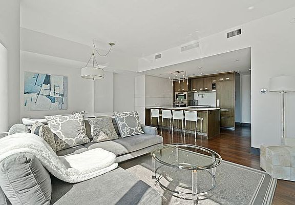 5th image of 151 E 85th St APT 15K
