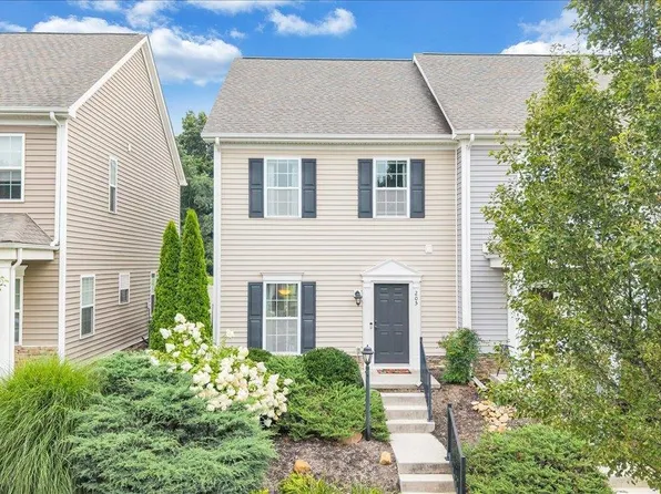 205 Phoenix Blvd NW, Christiansburg, VA 24073
