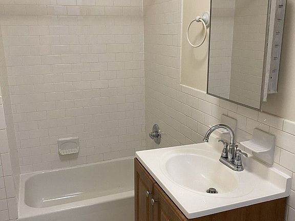 5th image of 77-33 164th St #2B