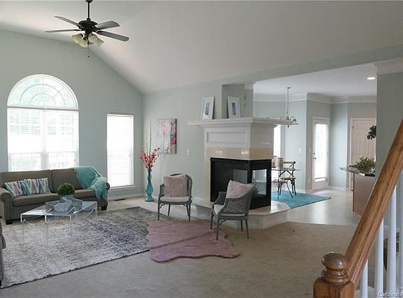 5th image of 973 Pinkney Pl