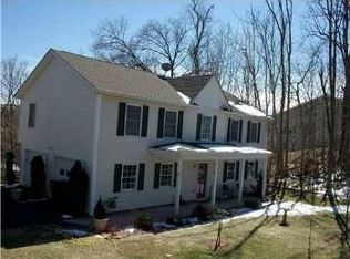 86 High St, Chester, NY 10918