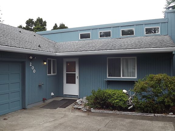 2nd image of 200 Coronado Dr