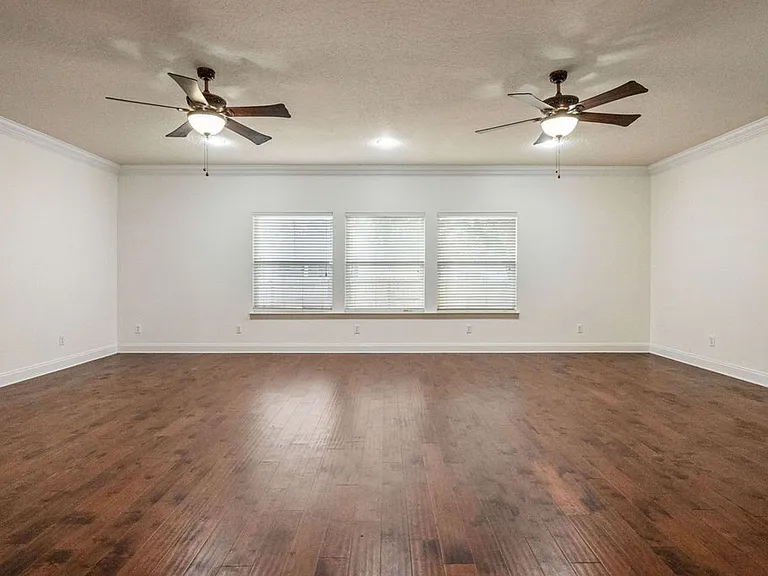 2159 Bayshore Dr — Photo 16