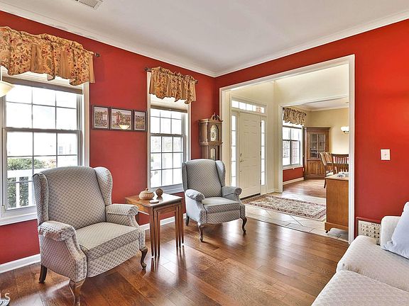 5th image of 298 Dalston Way