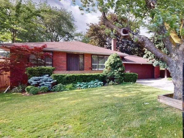 168 York Mills Rd E, Toronto, ON M2L 1K7
