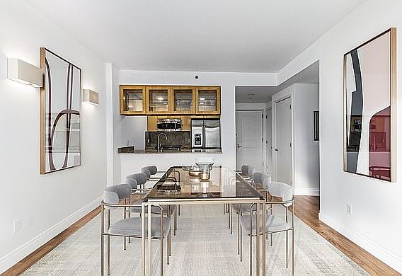 3rd image of 161 E 110th St APT 3