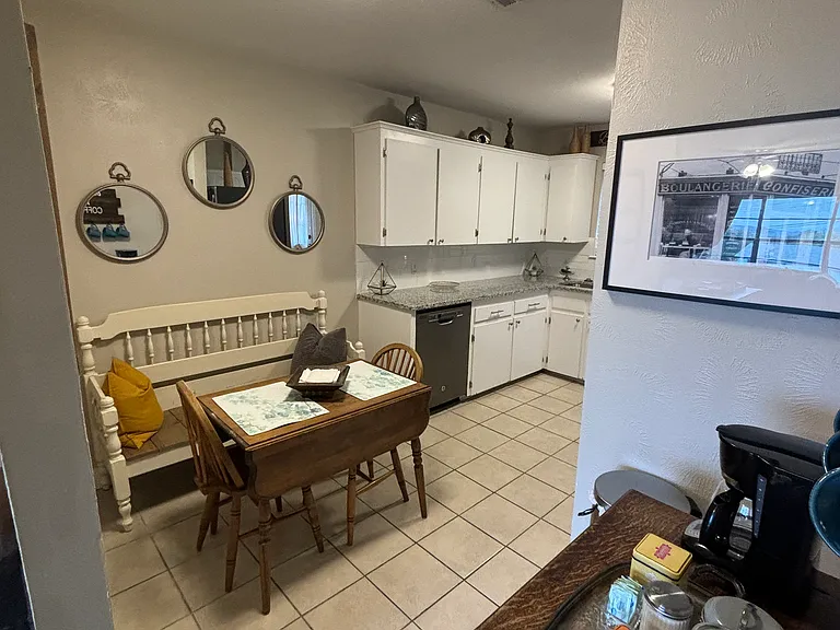 1307 Sherry Ln #B — Photo 14