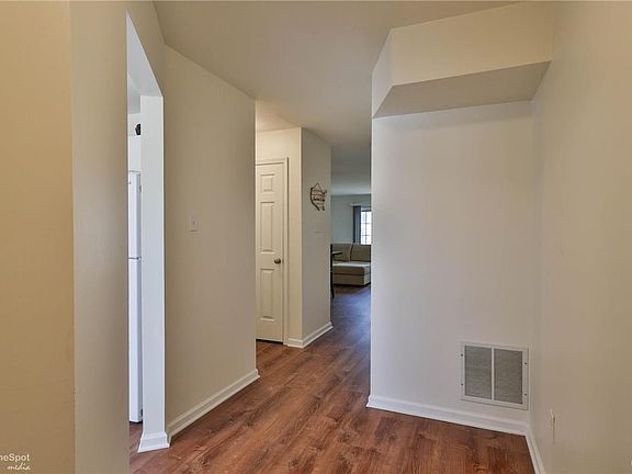4th image of 1917 Willings Ln