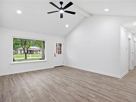 4th image of 175 Northwood Dr