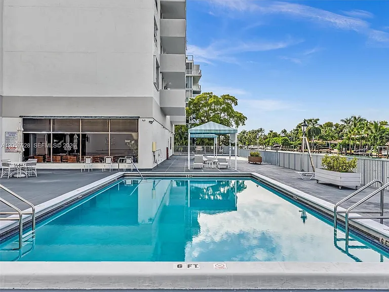 10000 W Bay Harbor Dr #201 — Photo 31