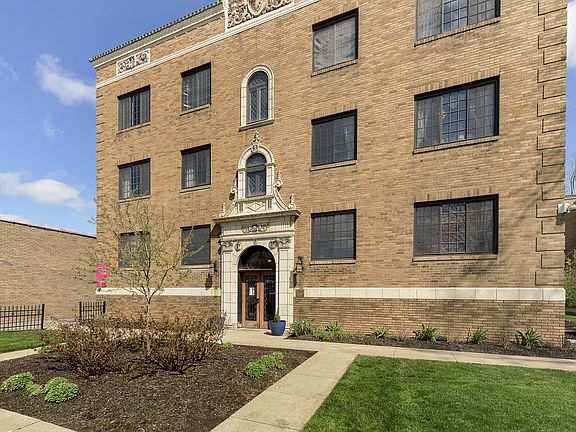 3rd image of 5347 N College Ave APT 303