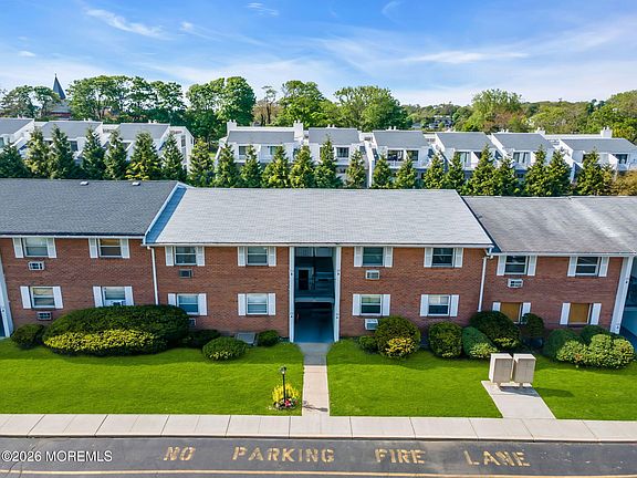 2nd image of 735 Greens Avenue #20B
