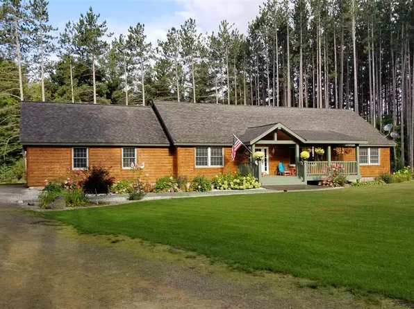 5455 Maple Grove Rd, Charlevoix, MI 49720