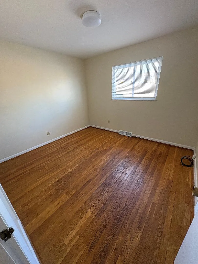 2 bed, 1.5 bath, 1000 sqft, $1,500 — Photo 4