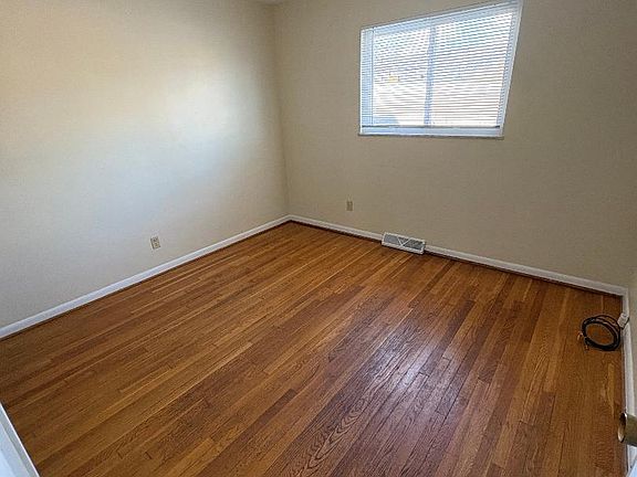 4th image of 3251 Tremont Rd