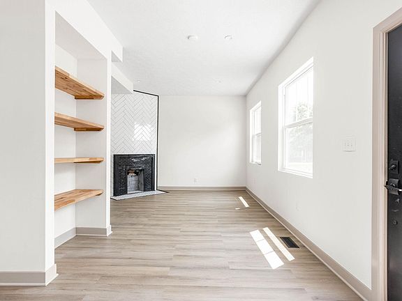 4th image of 1436 Marlowe Ave #2