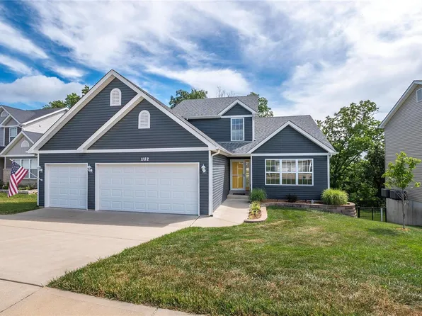 1182 Foxwood Estates Dr, Arnold, MO 63010