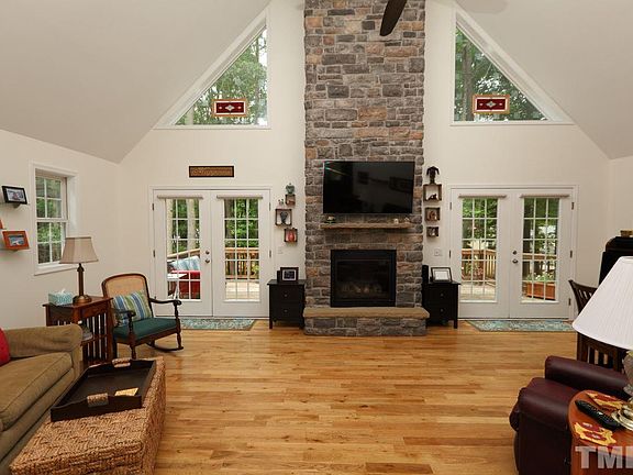 4th image of 1328 Merifield Dr