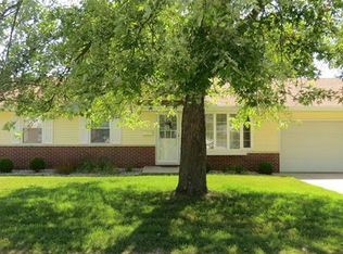 4815 Storeyland Dr, Alton, IL 62002