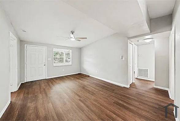 4022 E Henry Ave — Photo 6