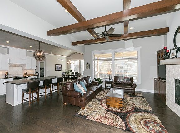 4th image of 2312 N Loch Lomond Ln