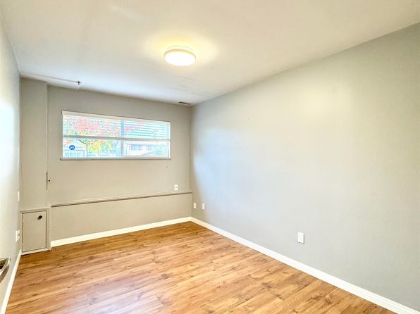2 bedroom rental in Burnaby — photo 3