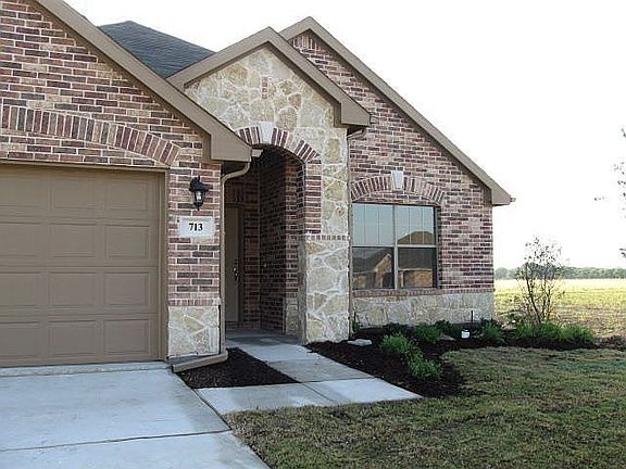 2nd image of 713 Hawk Valley Dr